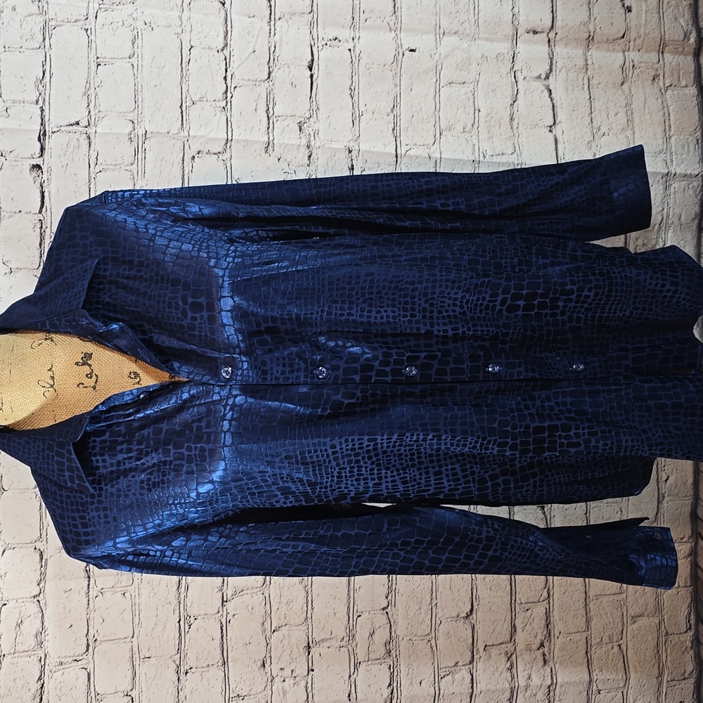 INC International Concepts Blue Alligator Print Button Down Shirt Size M EUC